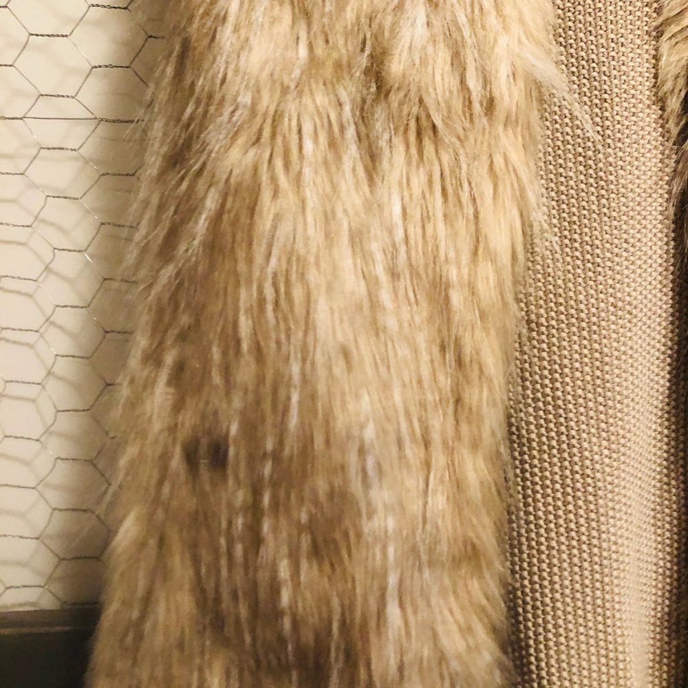 Sebby Collection Fux Fur Vest - Picture 3 of 6